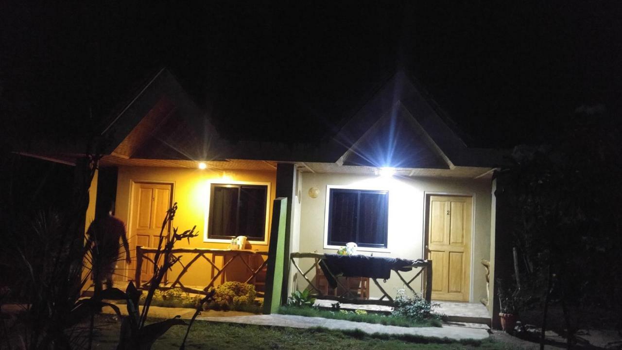 Miki'S Guest House 锡基霍尔 外观 照片